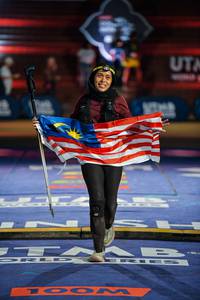 BIB: 
                            <button type="button" onclick="openModal(22751499)" class="btn btn-primary btn-sm float-right btn-popup" data-toggle="modal" data-target=".modal-high-quality">
                        <i class="fas fa-shopping-cart"></i> Add to Cart
                    </button>
                                            <button type="button" onclick="isThisMe(22751499, true)" class="btn btn-success btn-sm float-right btn-popup btn-isme hidden" data-toggle="tooltip" data-placement="bottom" title="นี่คือรูปของคุณใช่ไหม คลิกที่นี่เพื่อเอาเข้าอัลบั้ม">
                        <i class="fas fa-plus"></i> Add to album
                    </button>
                    <button type="button" onclick="isThisMe(22751499, false)" class="btn btn-warning btn-sm float-right btn-popup btn-isnotme hidden">
                        <i class="fas fa-ban"></i> Remove from album
                    </button>